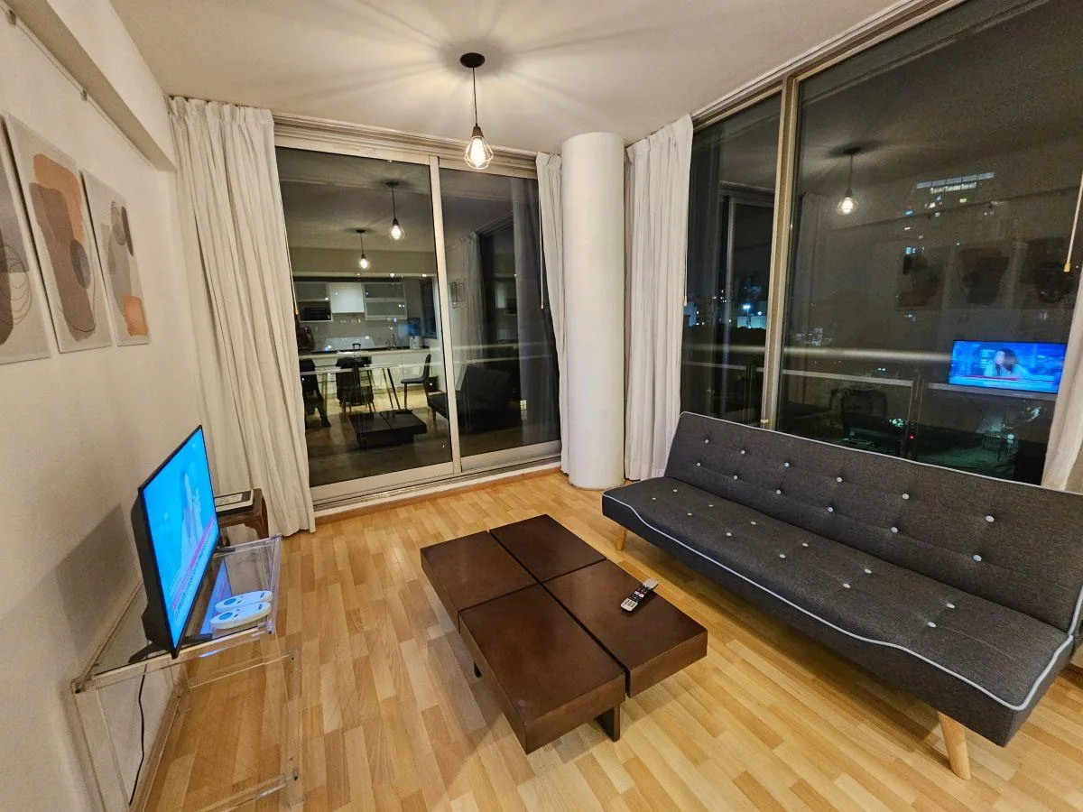 Alquiler Temporario 2 Ambientes con Balcón, Vista Abierta y Amenities Premium en San Telmo
