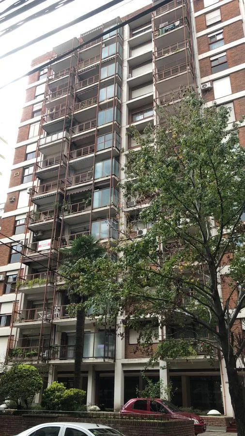 4 Ambientes con Balcón y Cochera, de Av a Vías