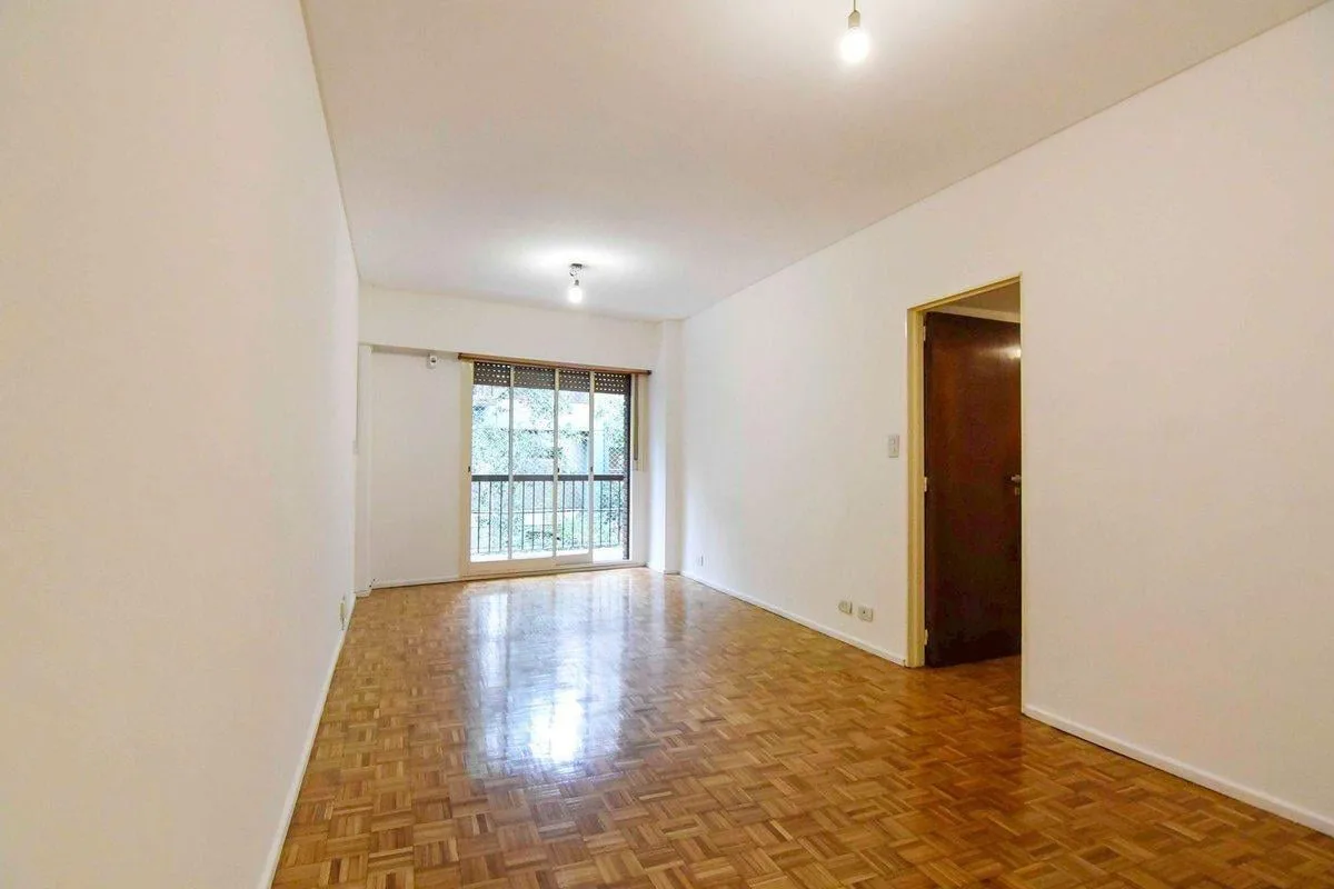 Caballito 4-room apartment with balcony