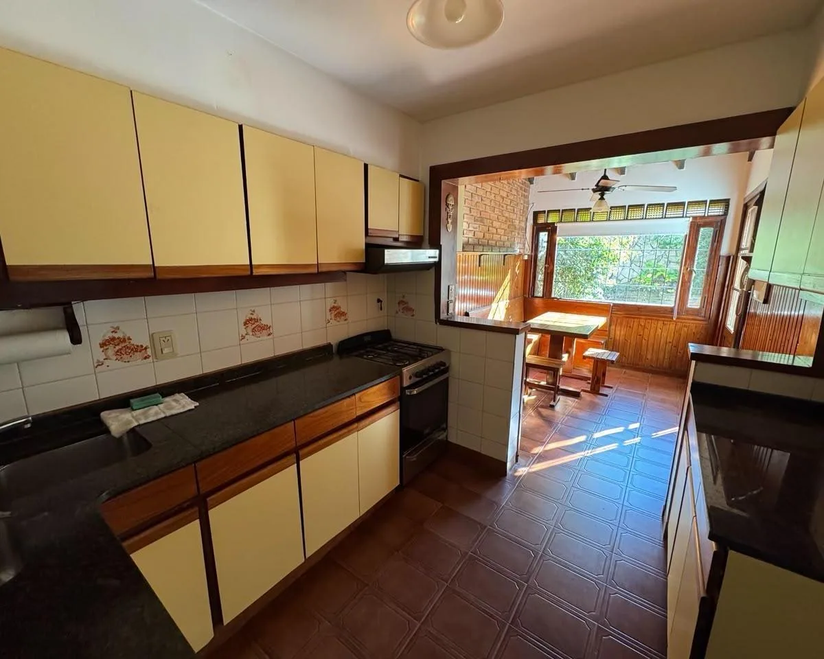 Casa en Olivos con jardín
