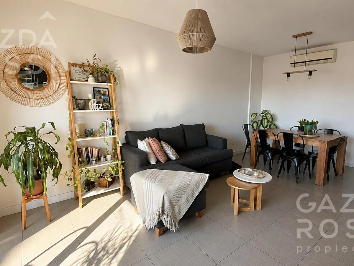 Listing: 2 bedrooms, Lomas de Zamora