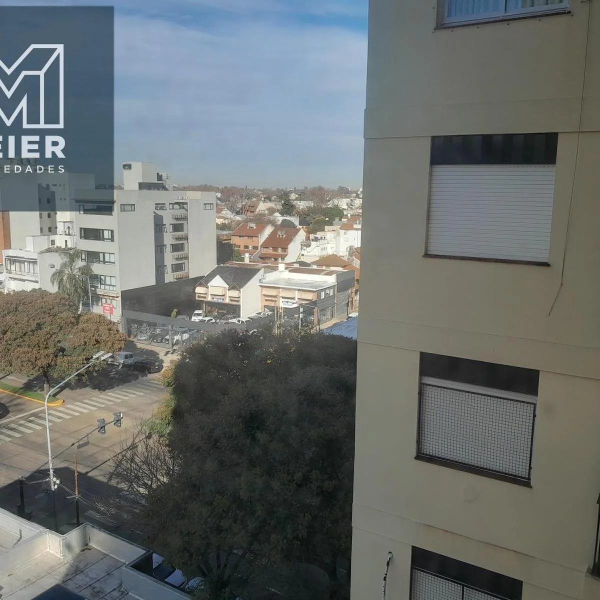Piso alto, 2 ambientes, bajas expensas
