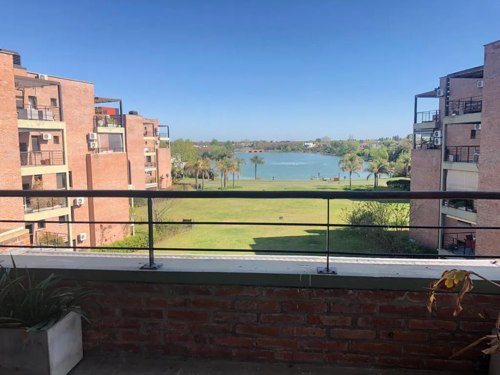 2 quartos com vista para a lagoa