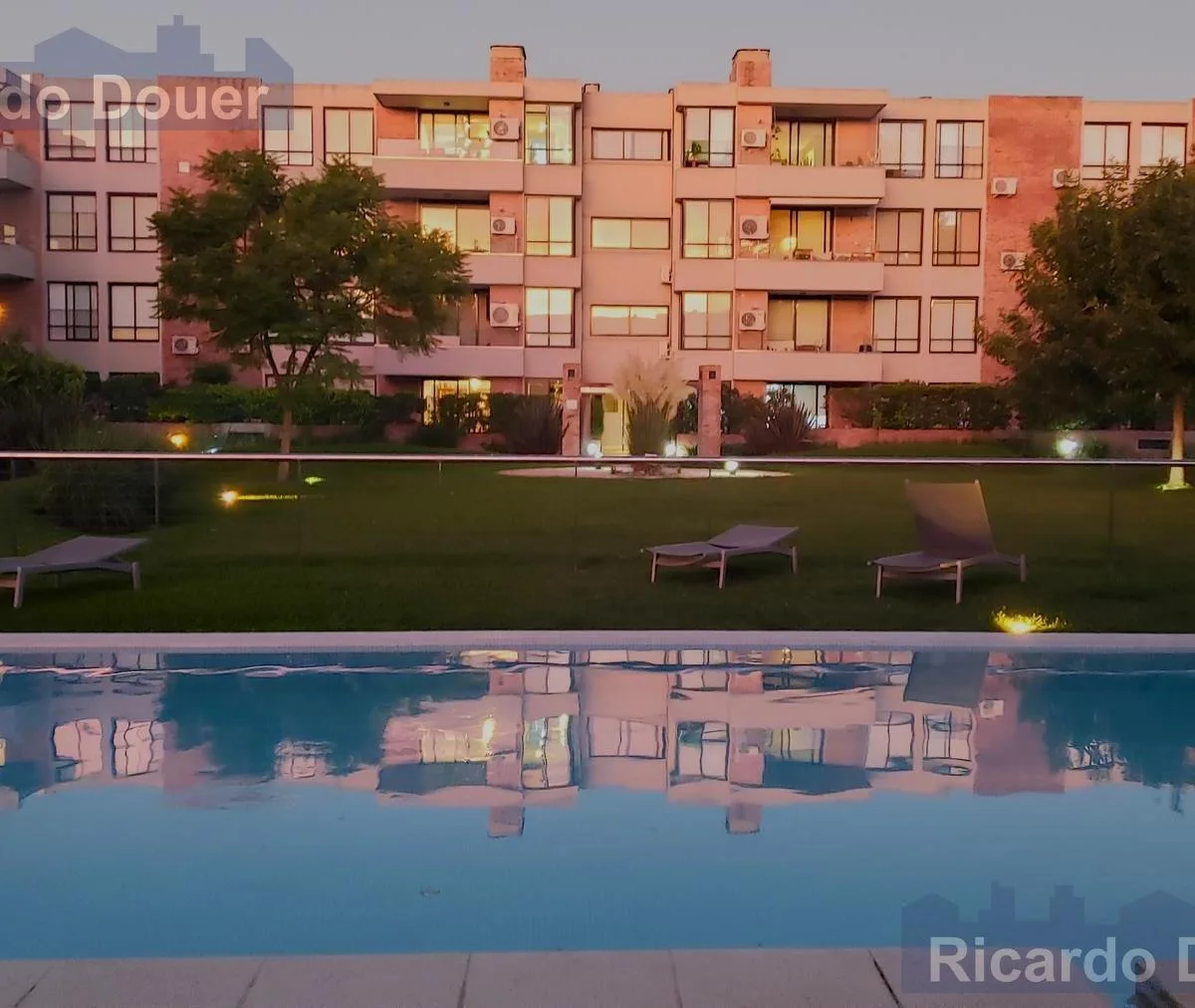 2-room apt with balcony and parking