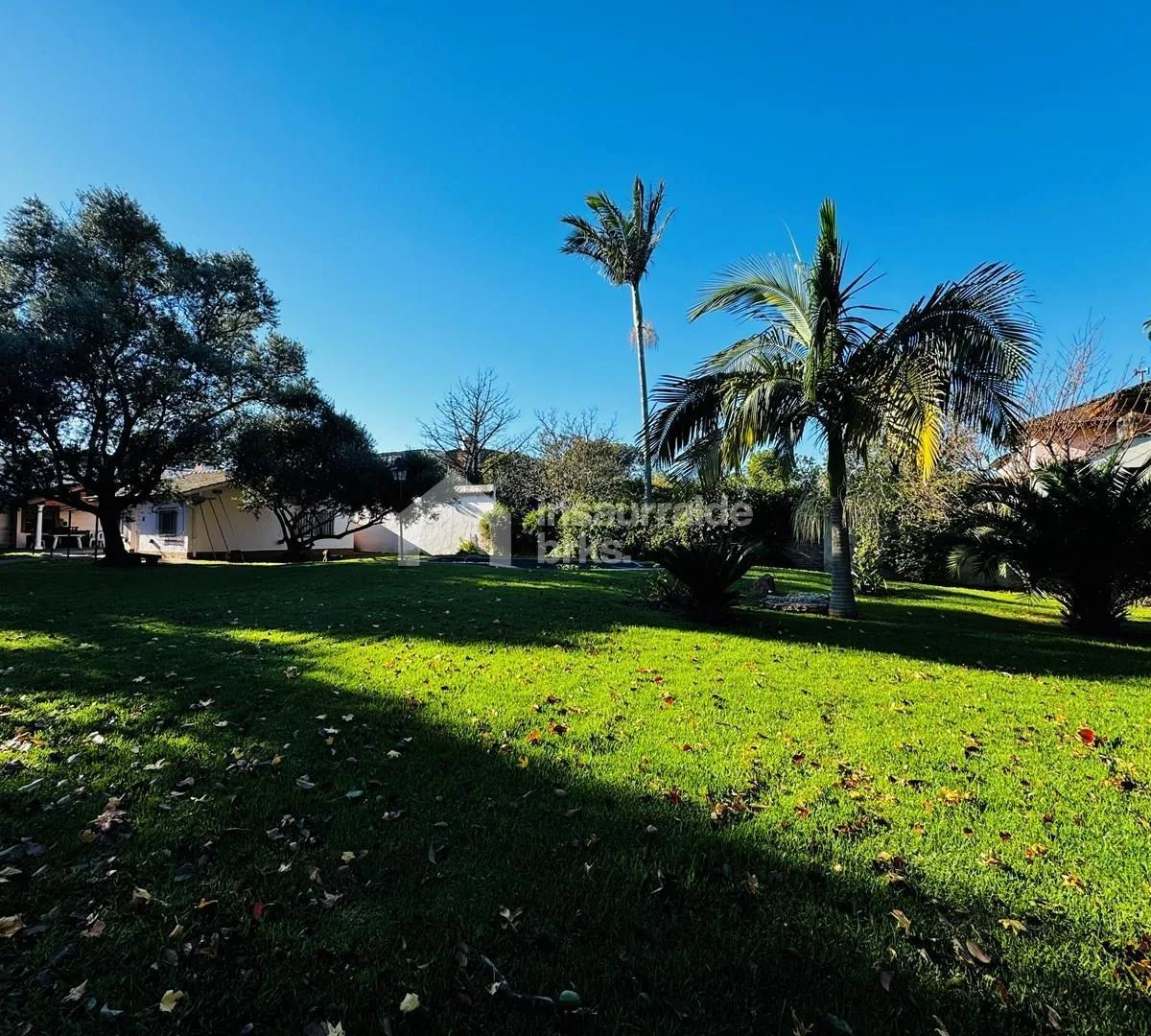 2BR house with pool