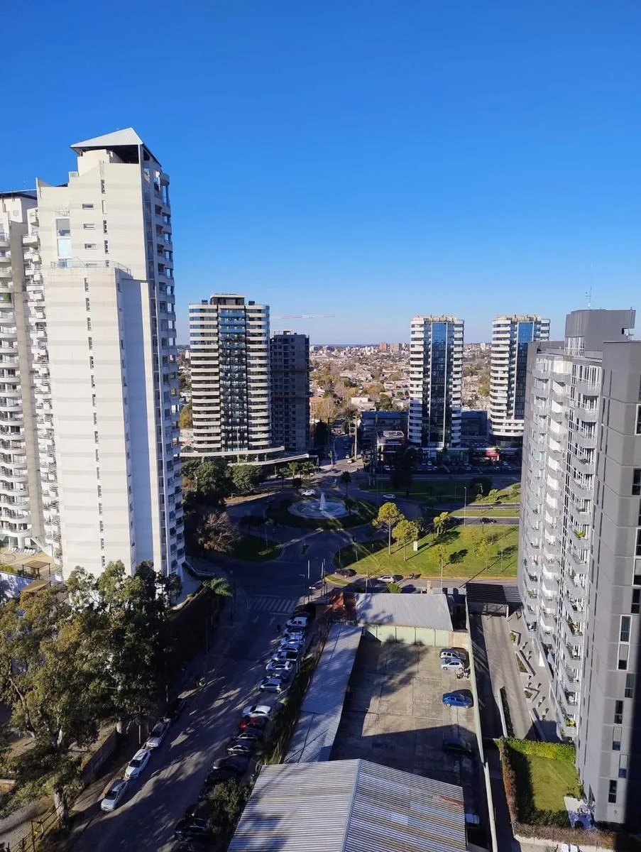 Exclusivo Dpto en Piso 17 | Gran Balcón Terraza 15 m&sup2; | Amenities de Categoría | Apto Profesional
