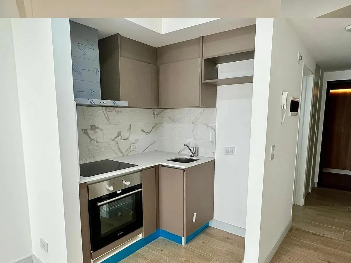 New studio with luxury amenities