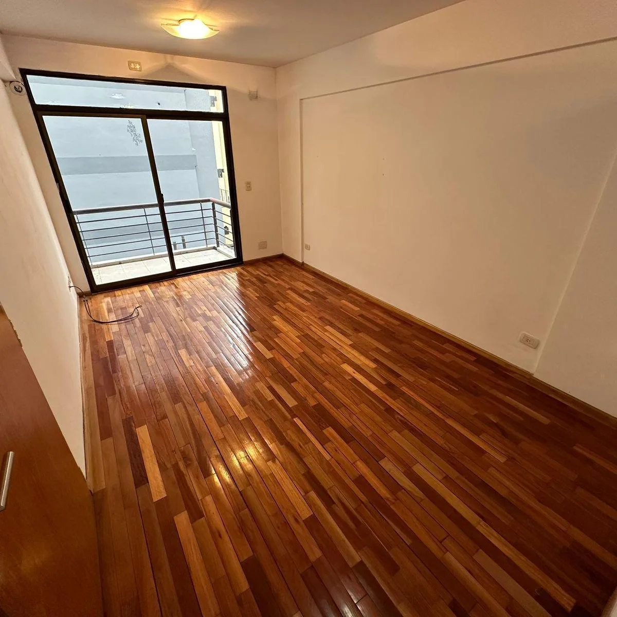 2-room apartment with rear balcony