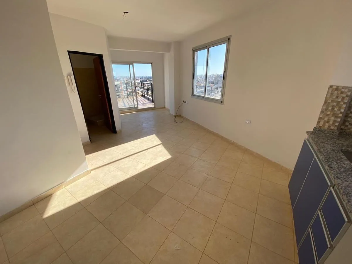 Departamento Monoambiente en Alquiler en Sarandi Avellaneda Terraza Patio Propia