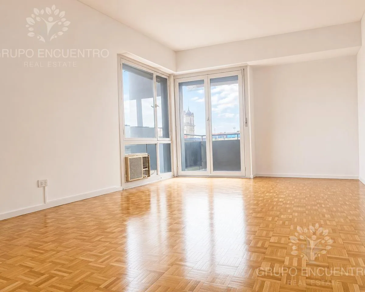 Departamento en Alquiler, Microcentro. Muy Luminoso, Silencioso, Apto Profesional y Residencial.