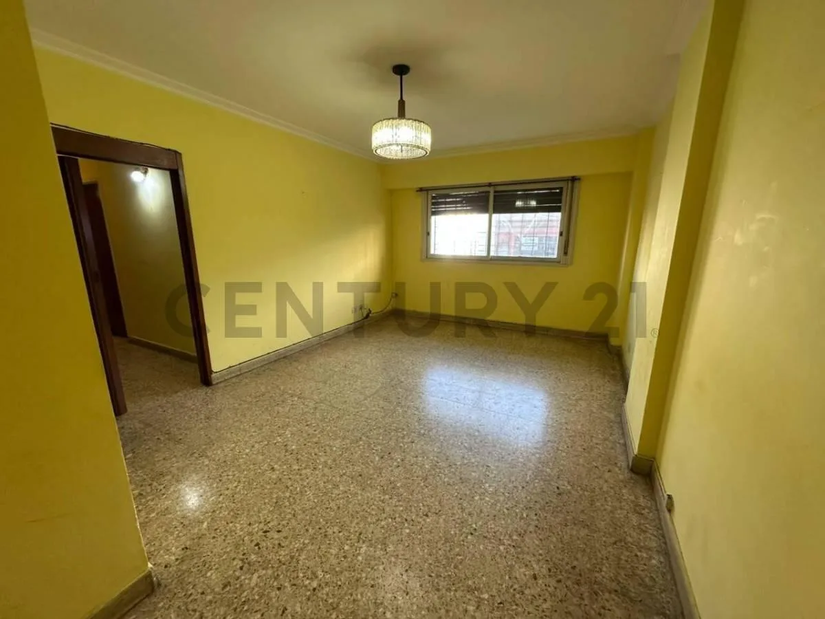 Departamento 3 ambientes con patio