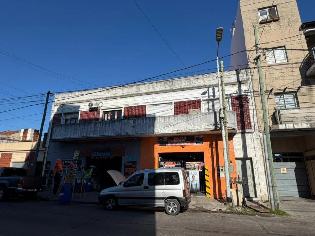 Departamento Tipo Casa de 3 Ambientes en Alquiler Sobre Av Manuel Belgrano