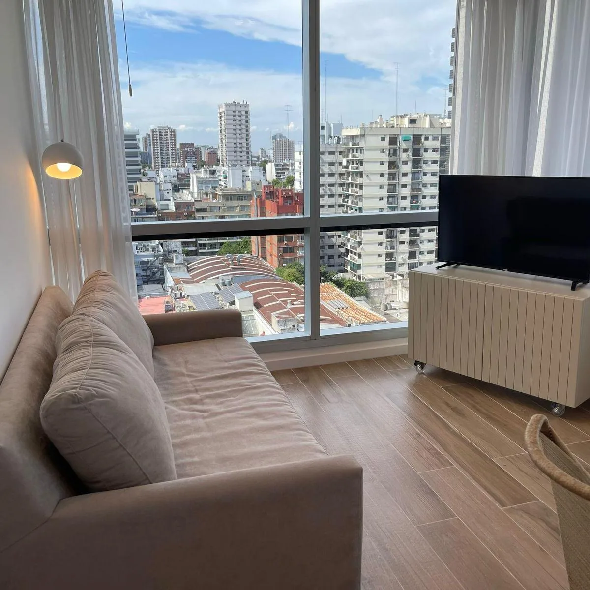 Belgrano, north, balcony and amenities