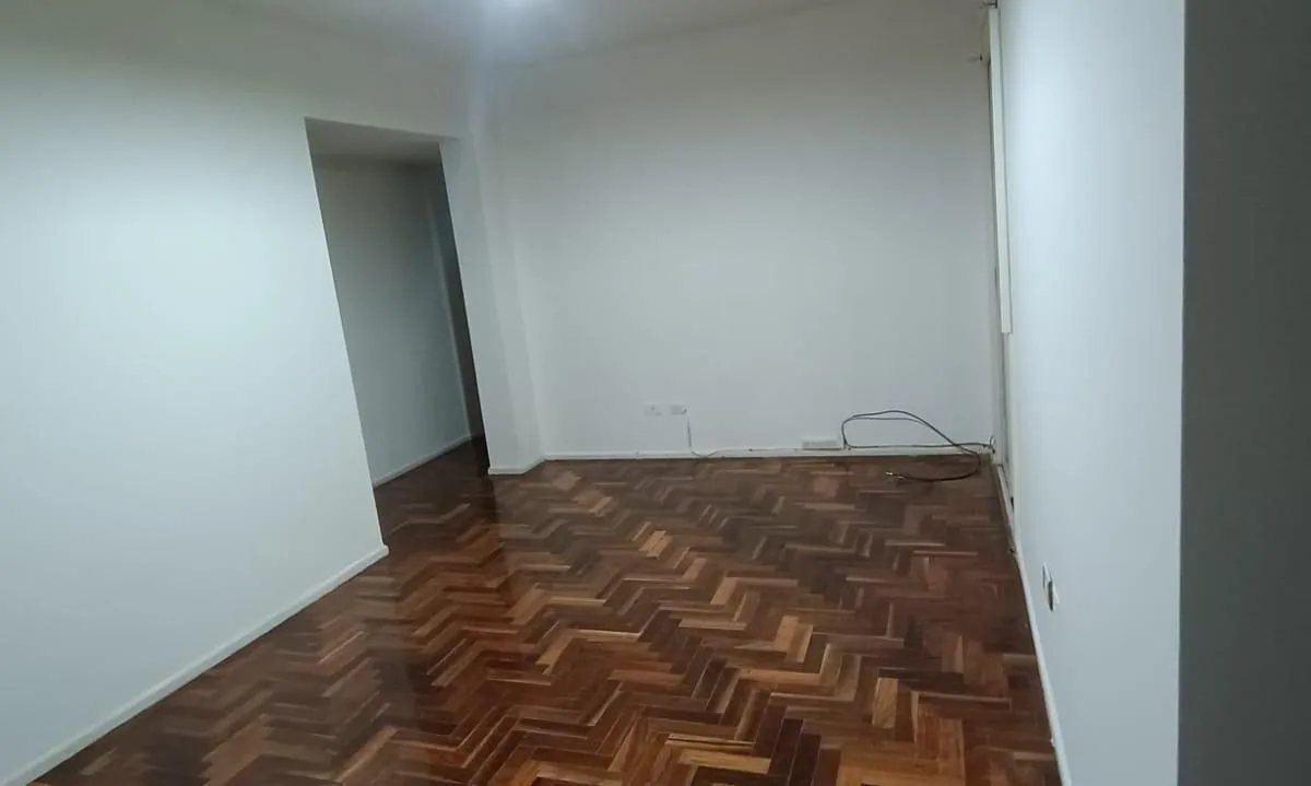 Interior 1BR with balcony