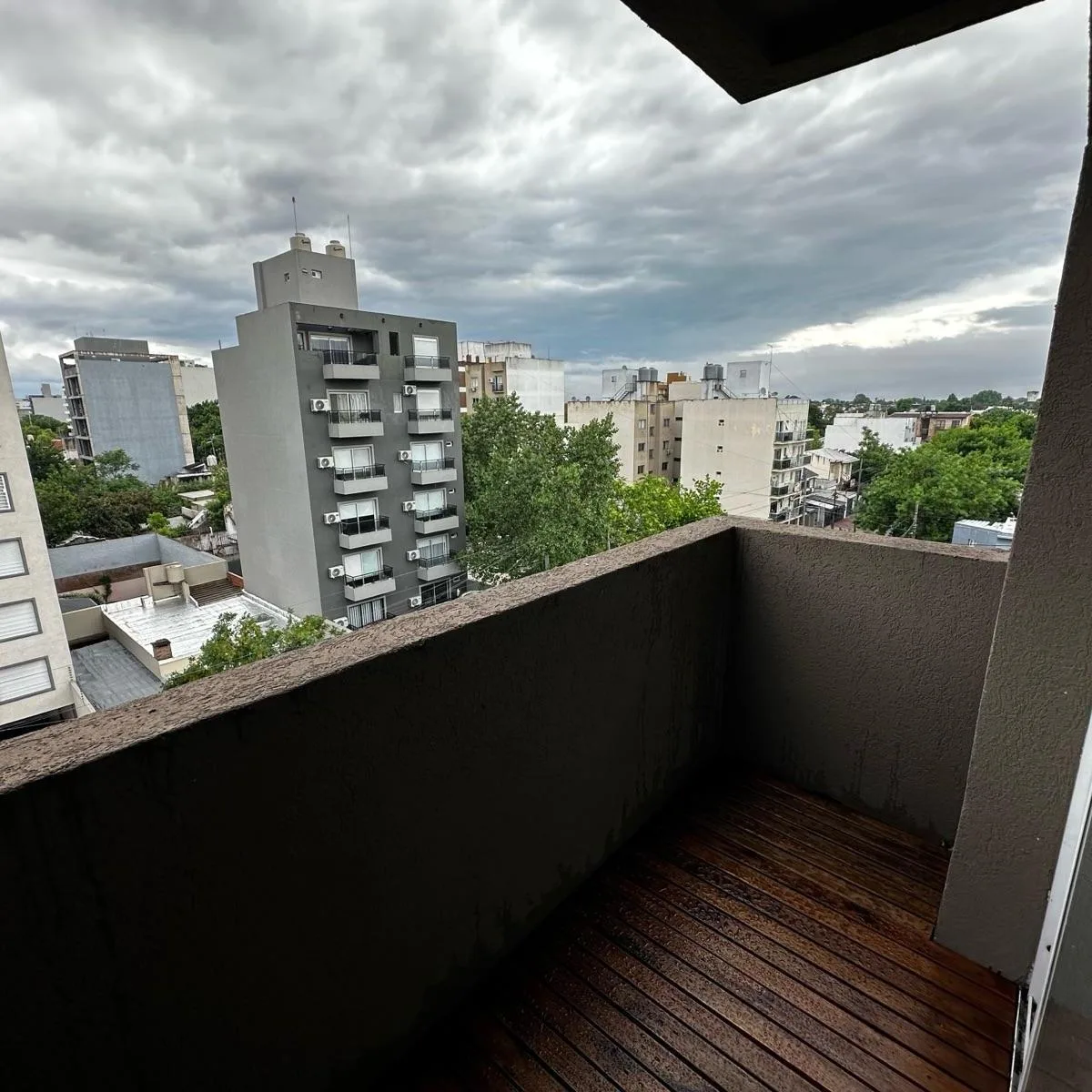 2 bedrooms, balcony and 2 parking spots