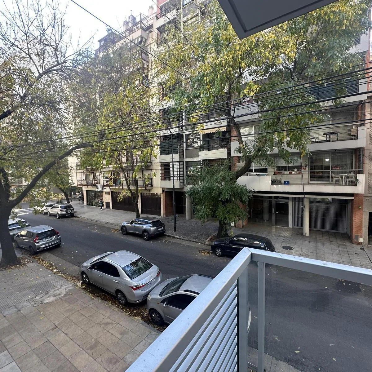 Ambiente a estrenar con balcón