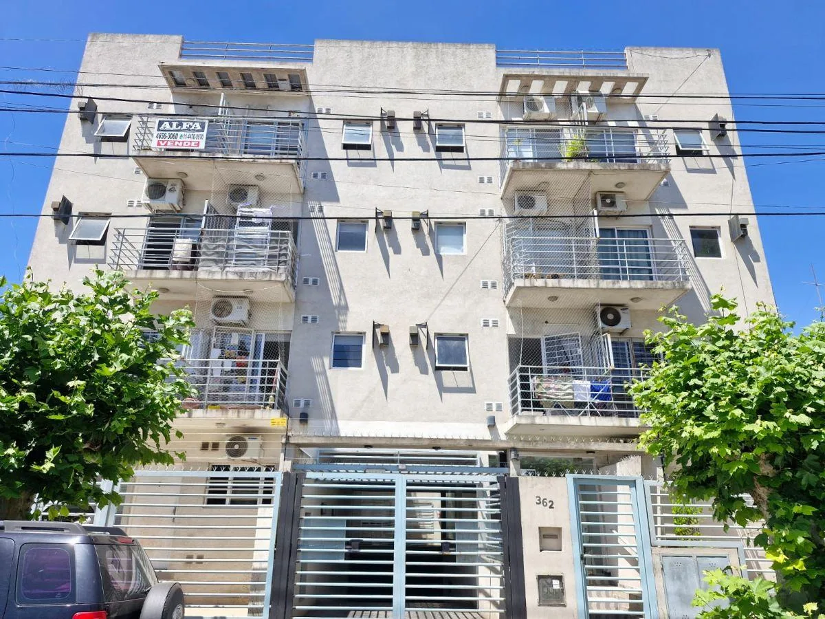 Alquiler Departamento 2 Ambientes/ Al Fte con Balcón/ Villa Sarmiento