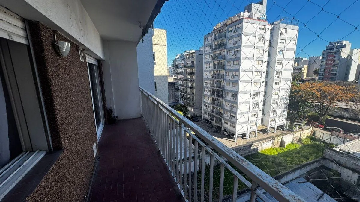 2 Amb - Contrafrente - Balcon - Luminoso - Coc/sep. - Lav/sep. a 2 Cuadras Subte B
