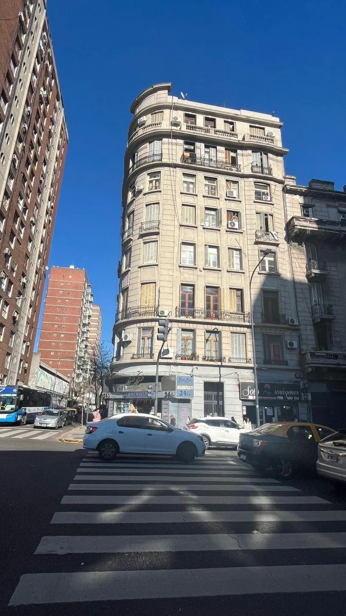 5 ambientes, 4 dormitorios, ascensor