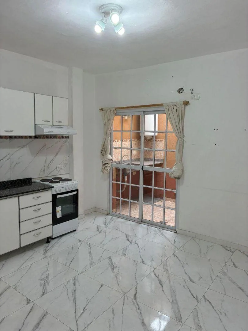 2 ambientes con patio