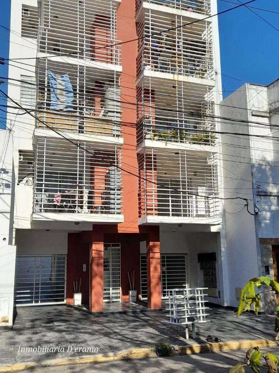 Alquiler Depto 2 Amb. con Balcon