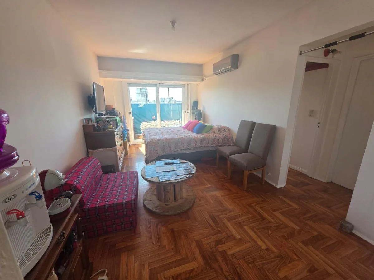 47 m² con balcón al frente