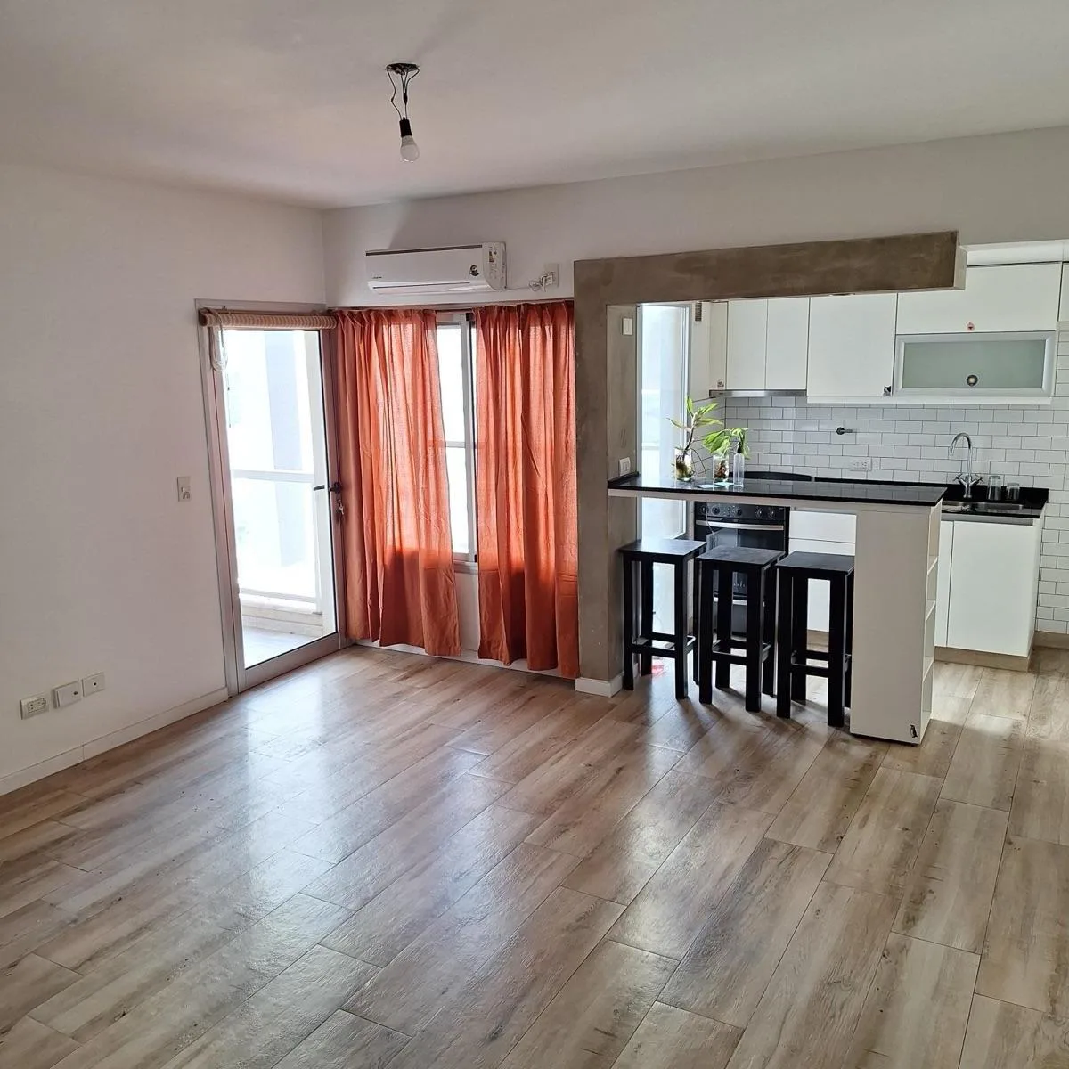 2 ambientes con balcón y SUM