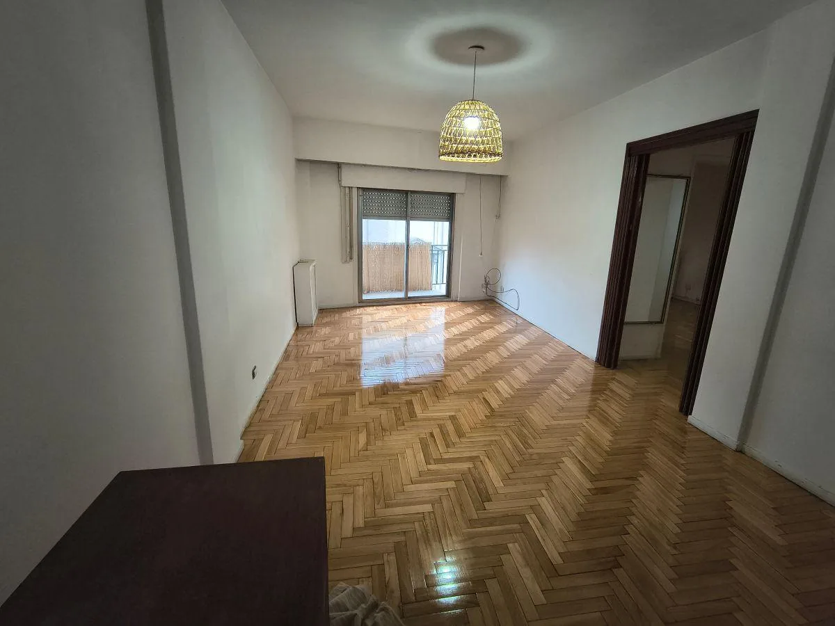 Semipiso 2 dormitorios con balcón