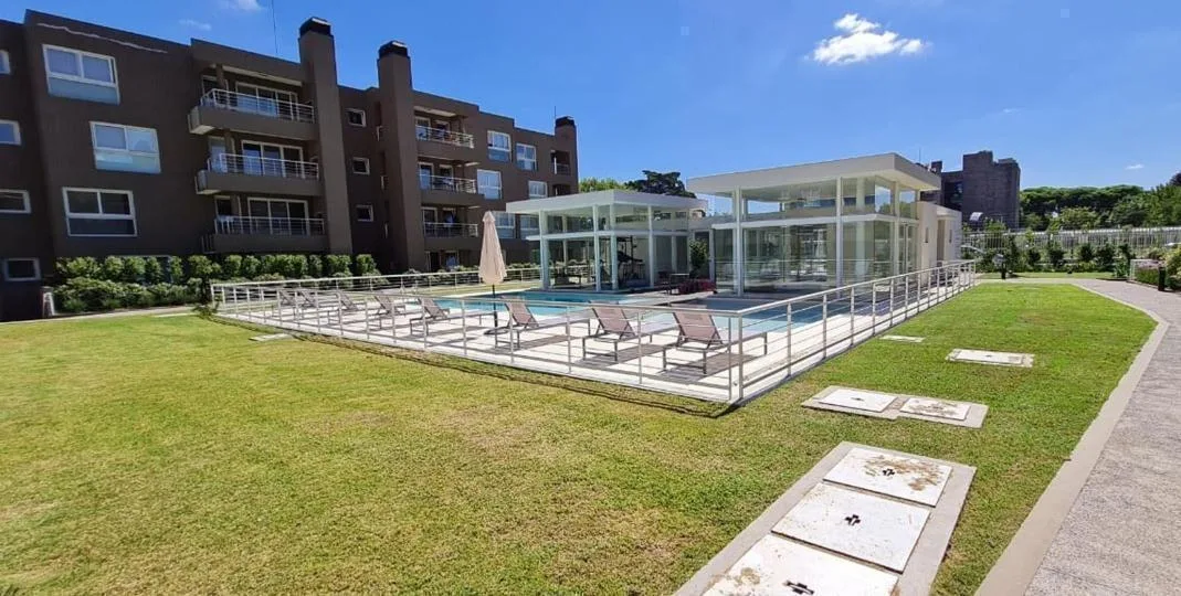 Ground floor garden and grill