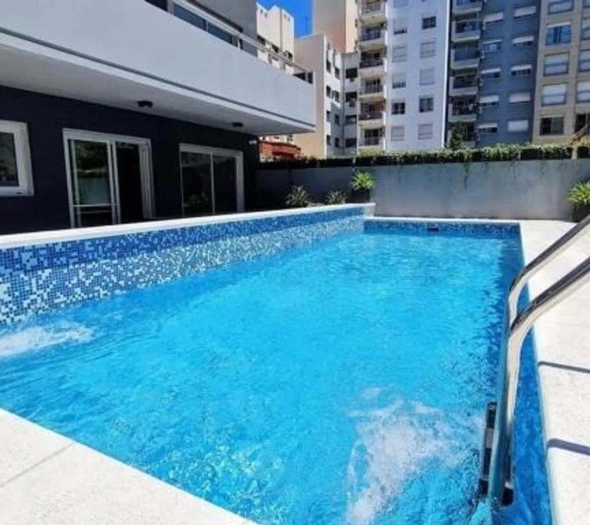 8° piso con pileta y gym