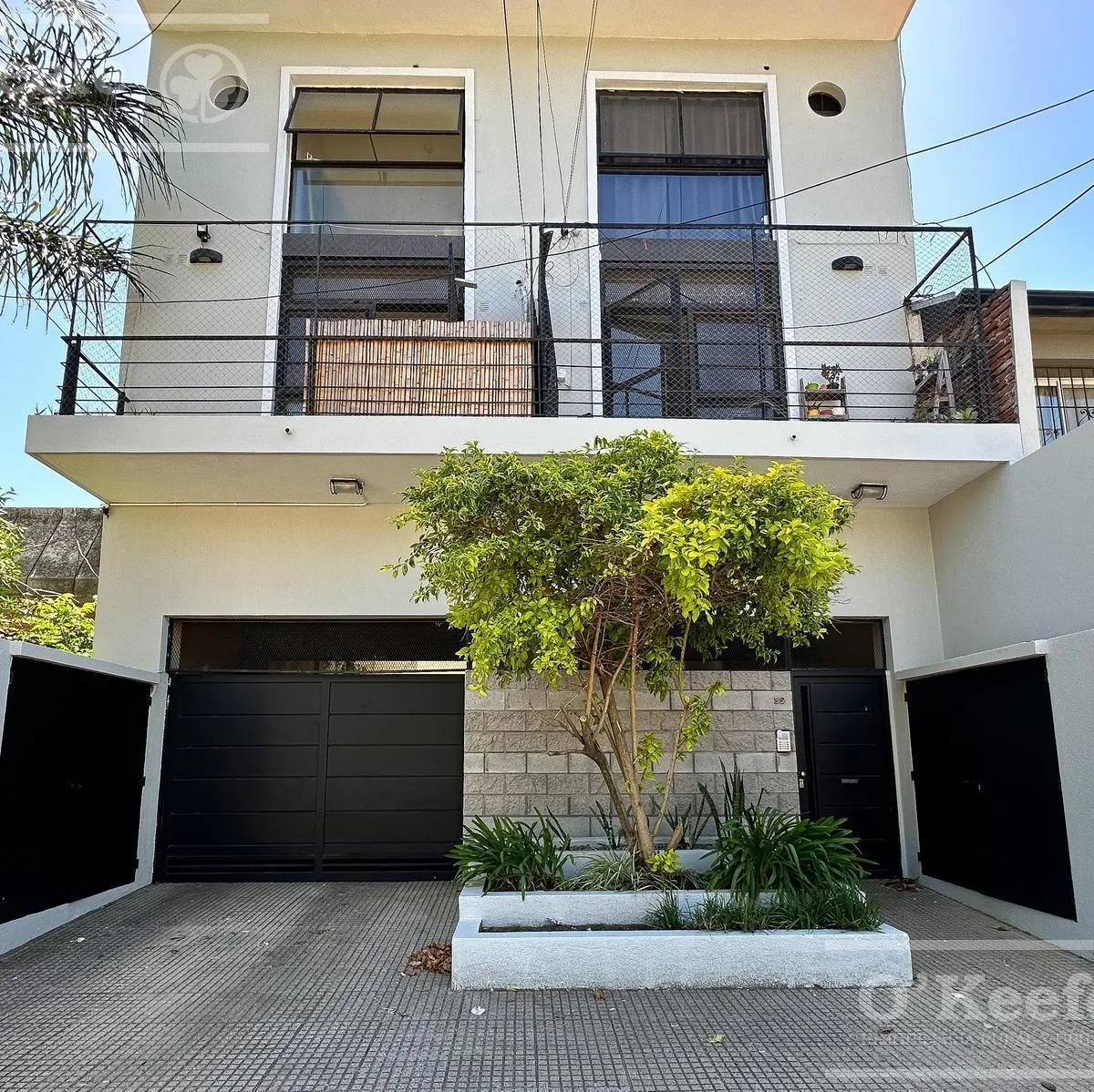 Loft dúplex con balcón y cochera