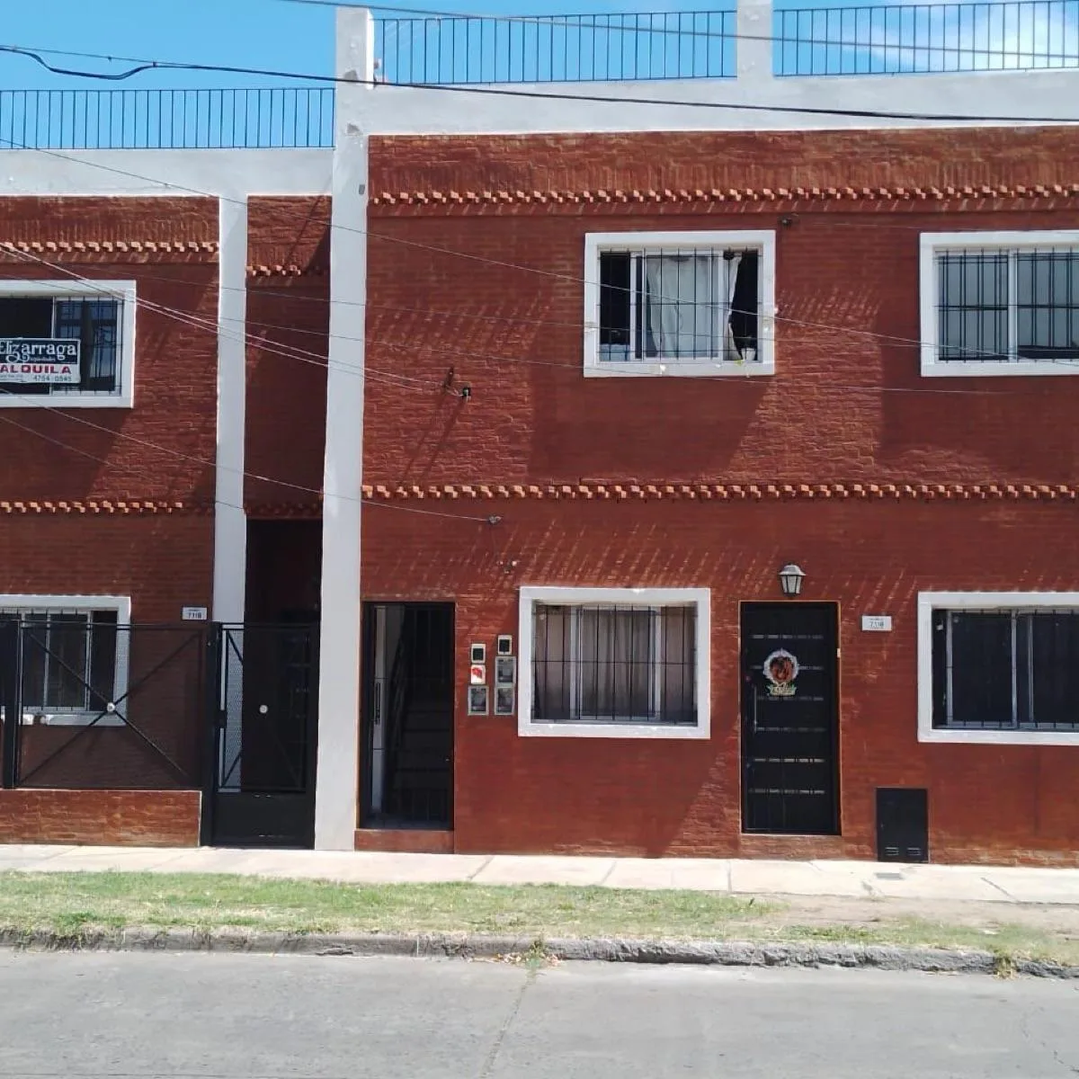 PH Monoambiente en Jose Leon Suarez Primer Piso con Terraza