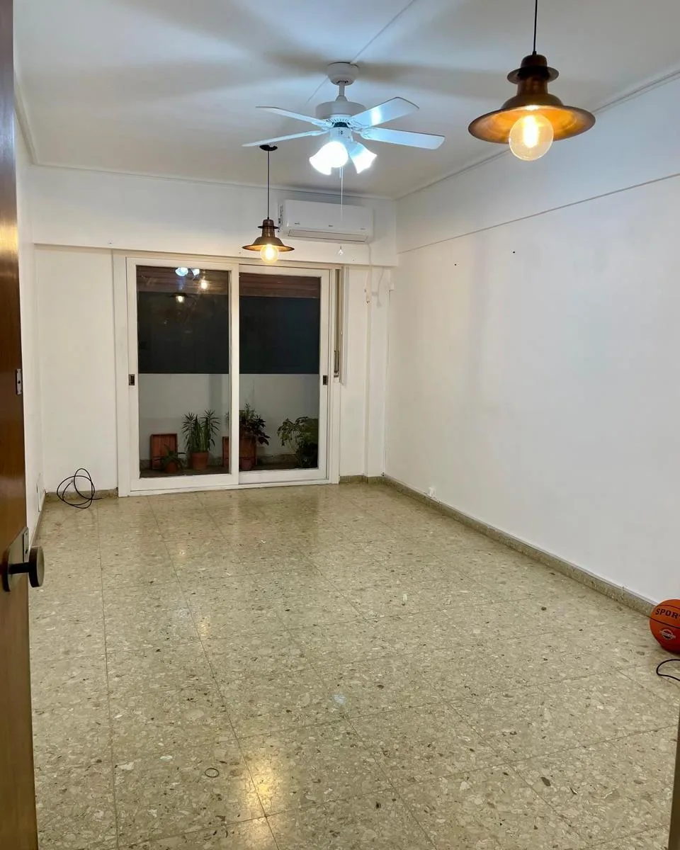 2 ambientes con balcón al contrafrente