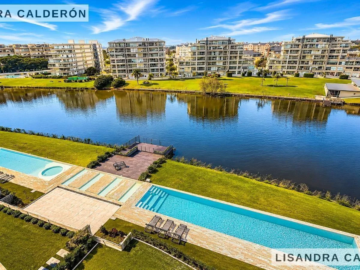 Lake view, covered balcony