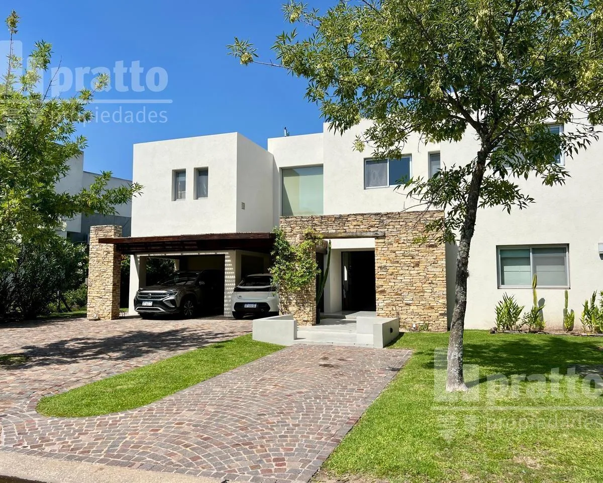 Espectacular Casa en Venta Al Agua en Cabos del Lago Nordelta