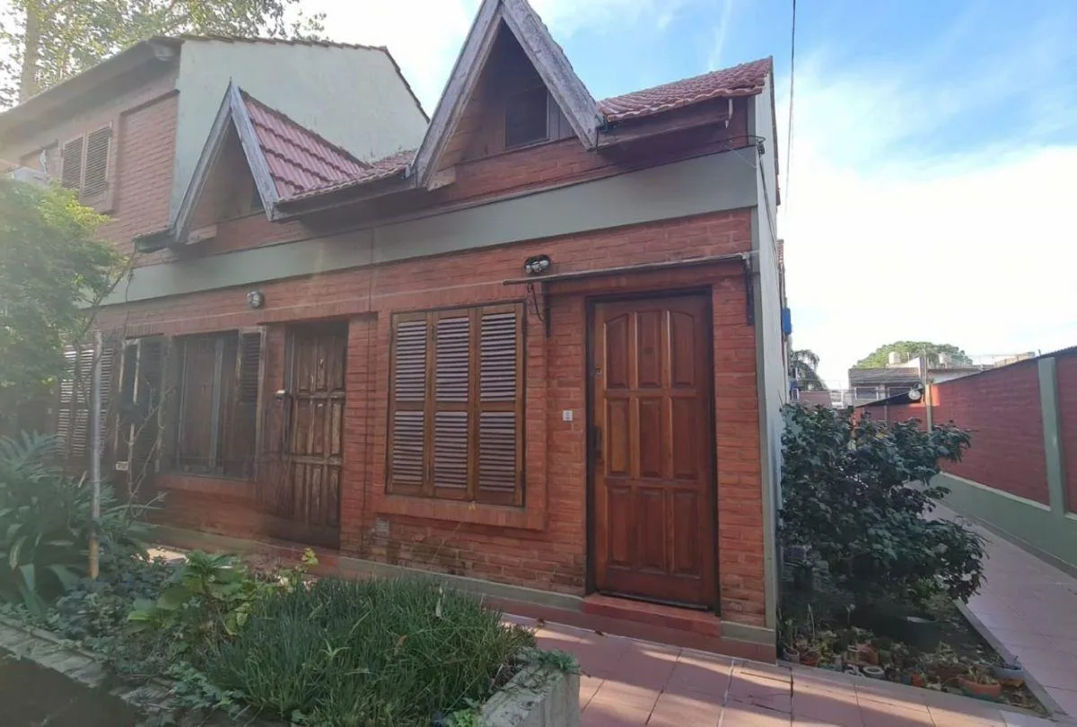 2 ambientes con patio y entrepiso