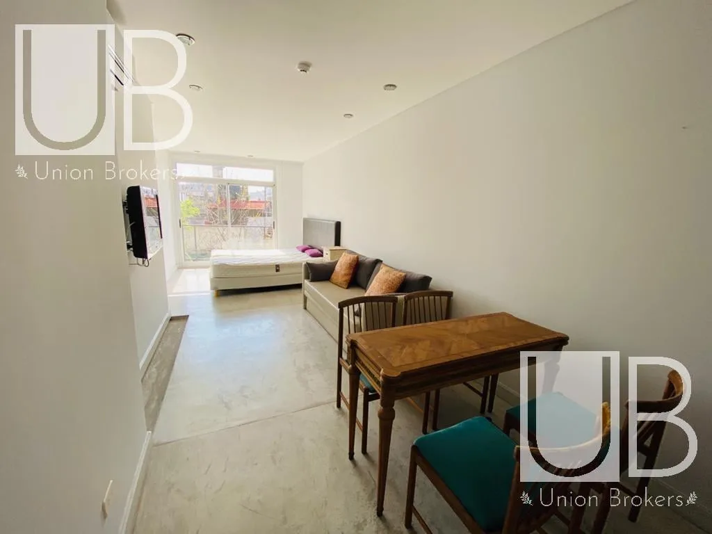 Monoambiente 34 m², balcón francés