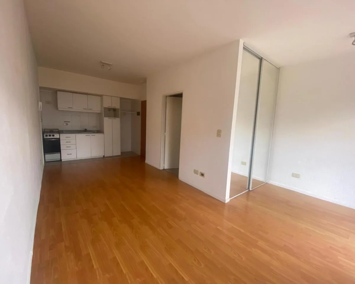 Barrio Norte - Palermo: Apto Prof. / Vivienda: Salguero y Cabrera Amplio Ambiente en L con Balcon