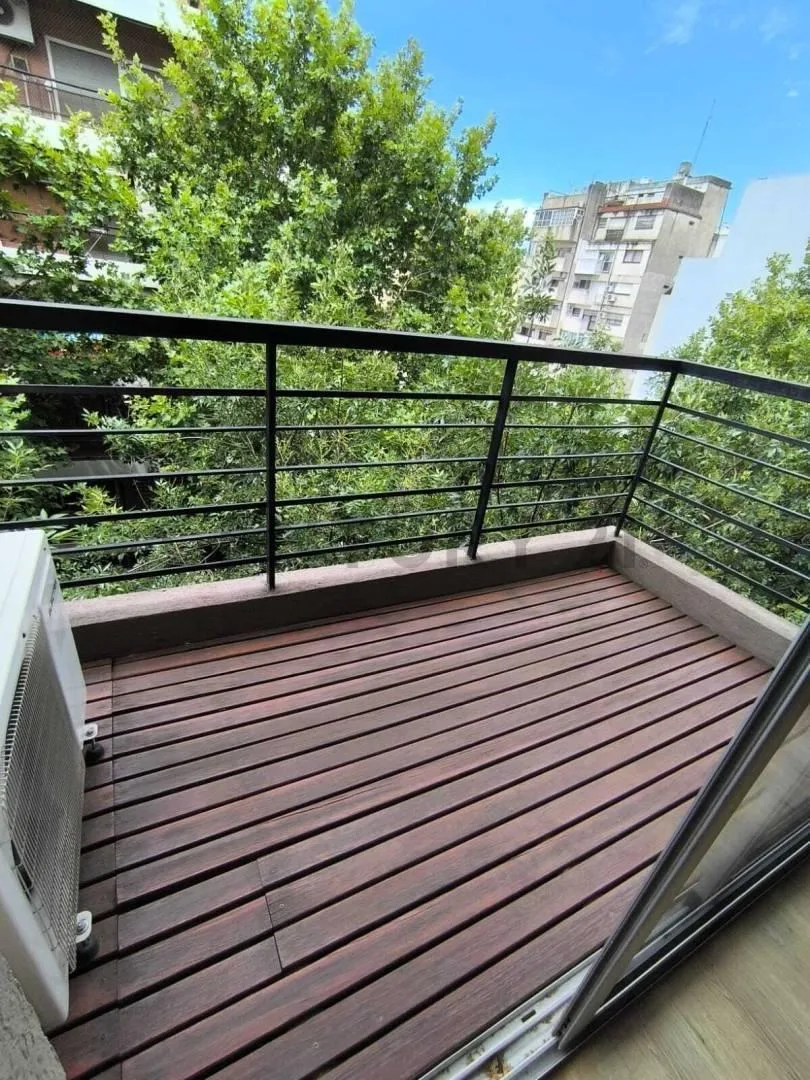 Front studio with balcony