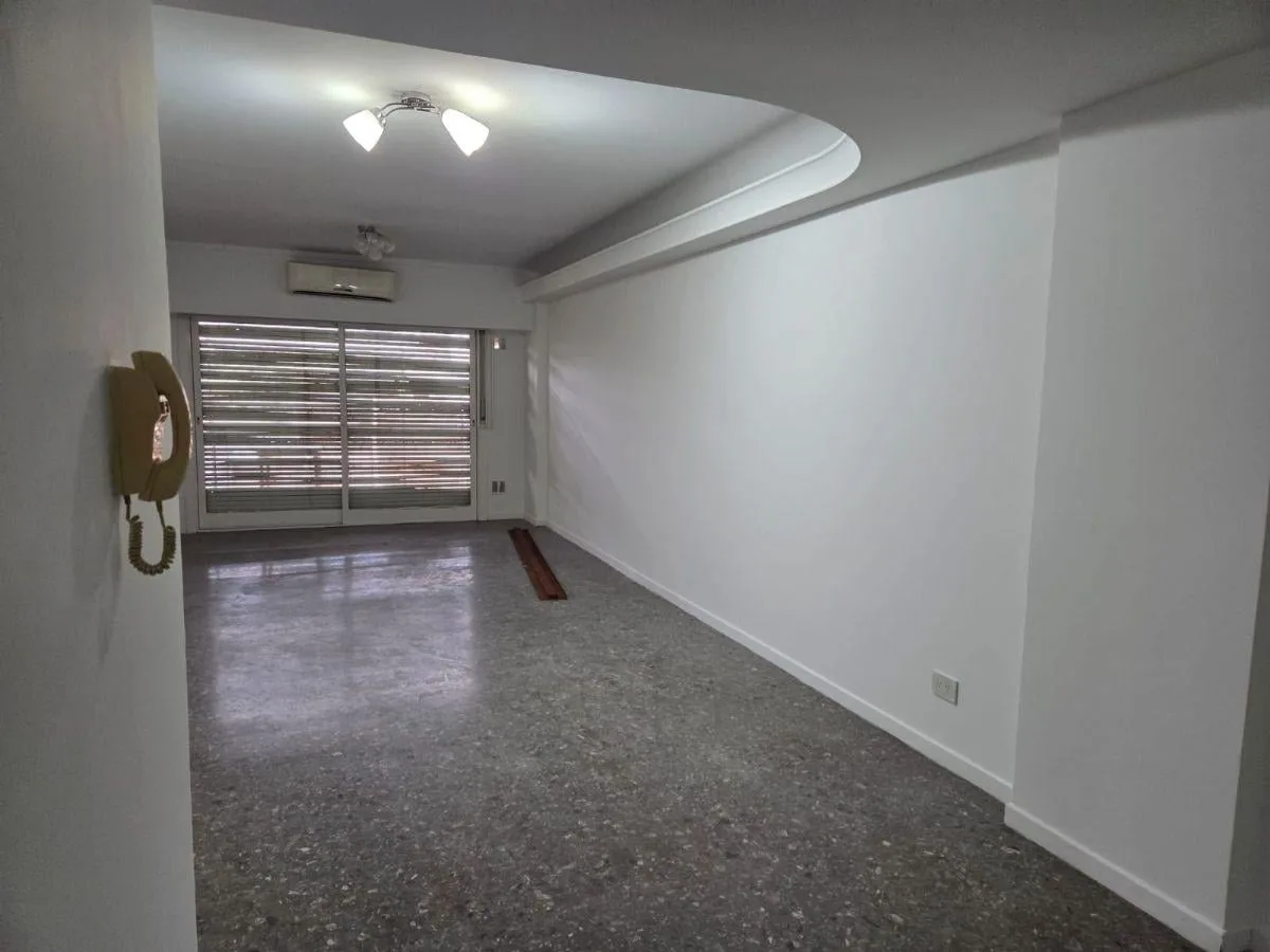 Alquiler Amplio Departamento de 5 Ambientes en Pleno Centro de Ramos Mejía Norte