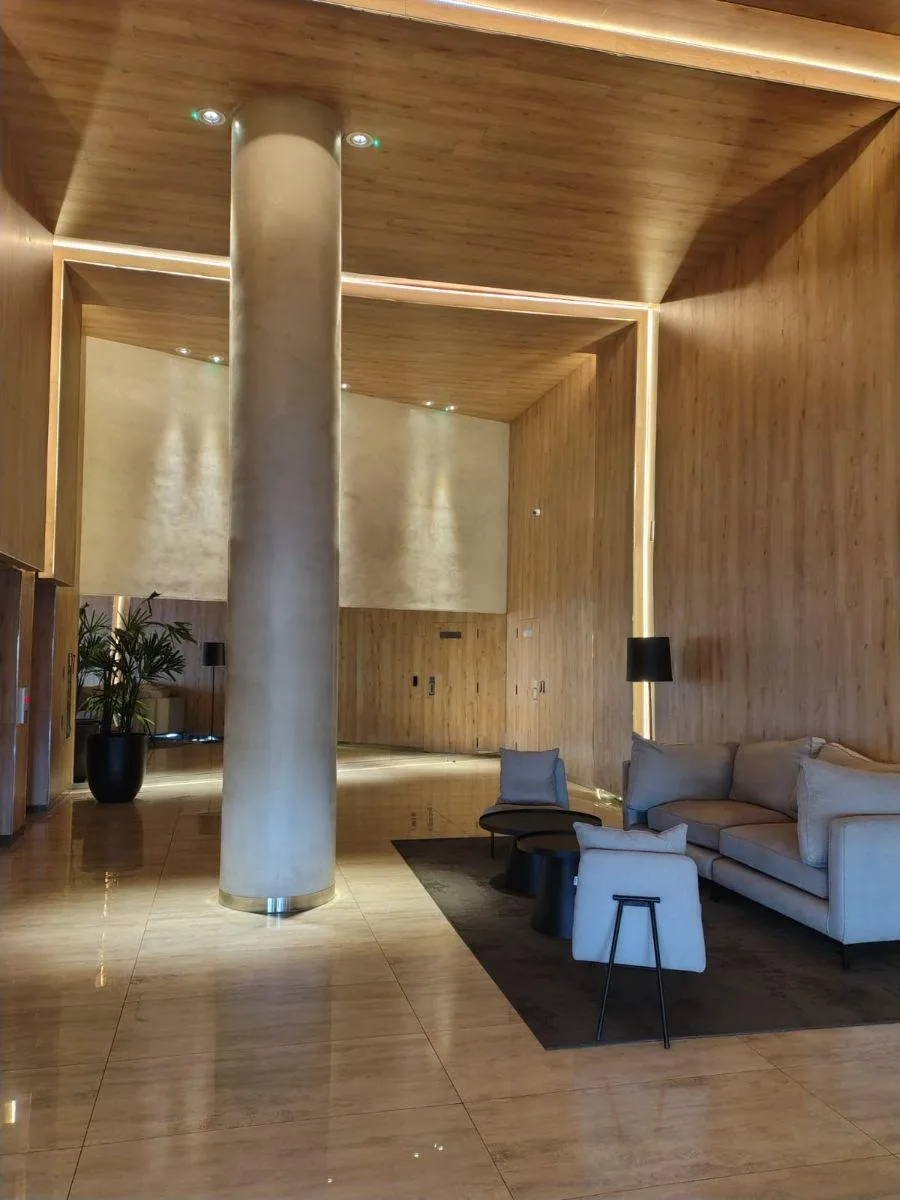 Studio com varanda e amenities