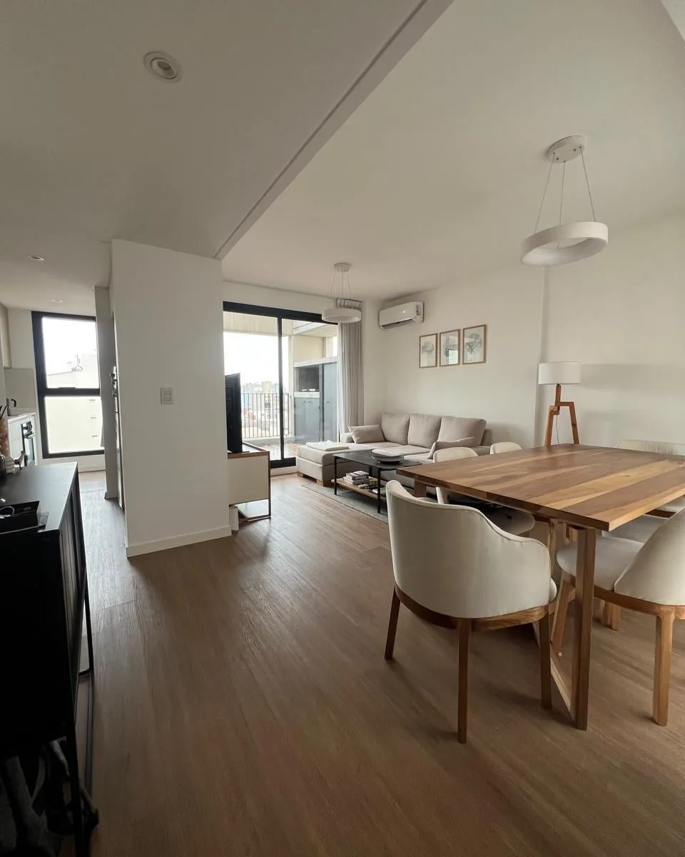 Incomparable Departamento 2 Ambientes. Impecable. Amplias Vistas E Iluminacion.