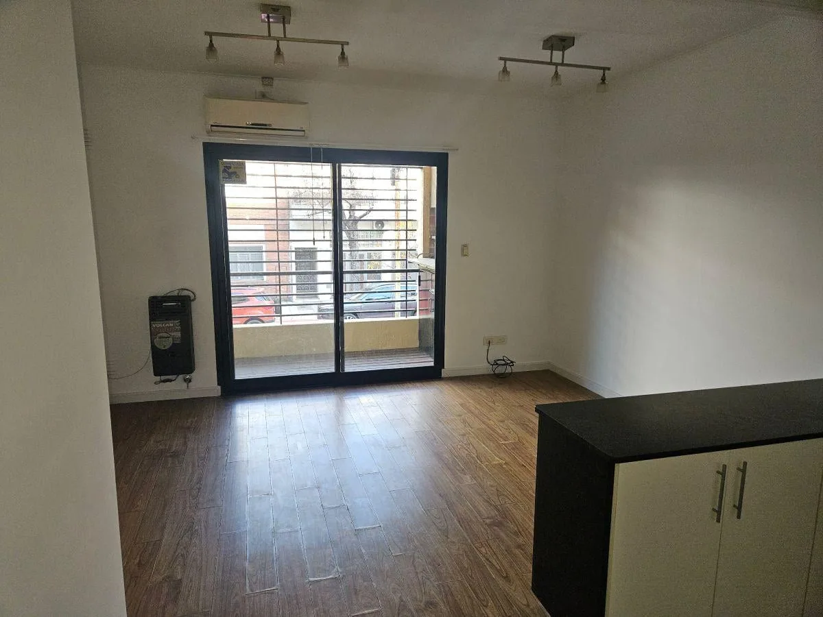 2-room unit with fixed parking