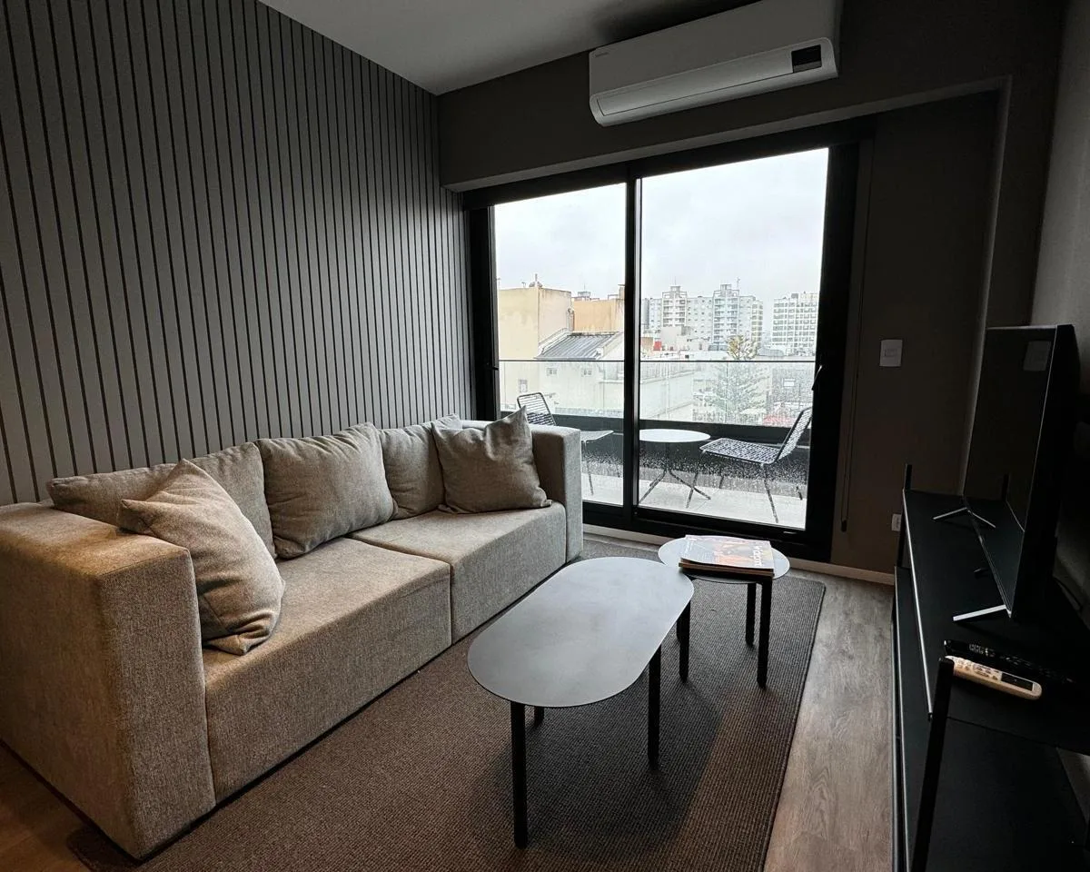 Departamento 3 Ambientes Alquiler con Balcon, Pileta, Jardin