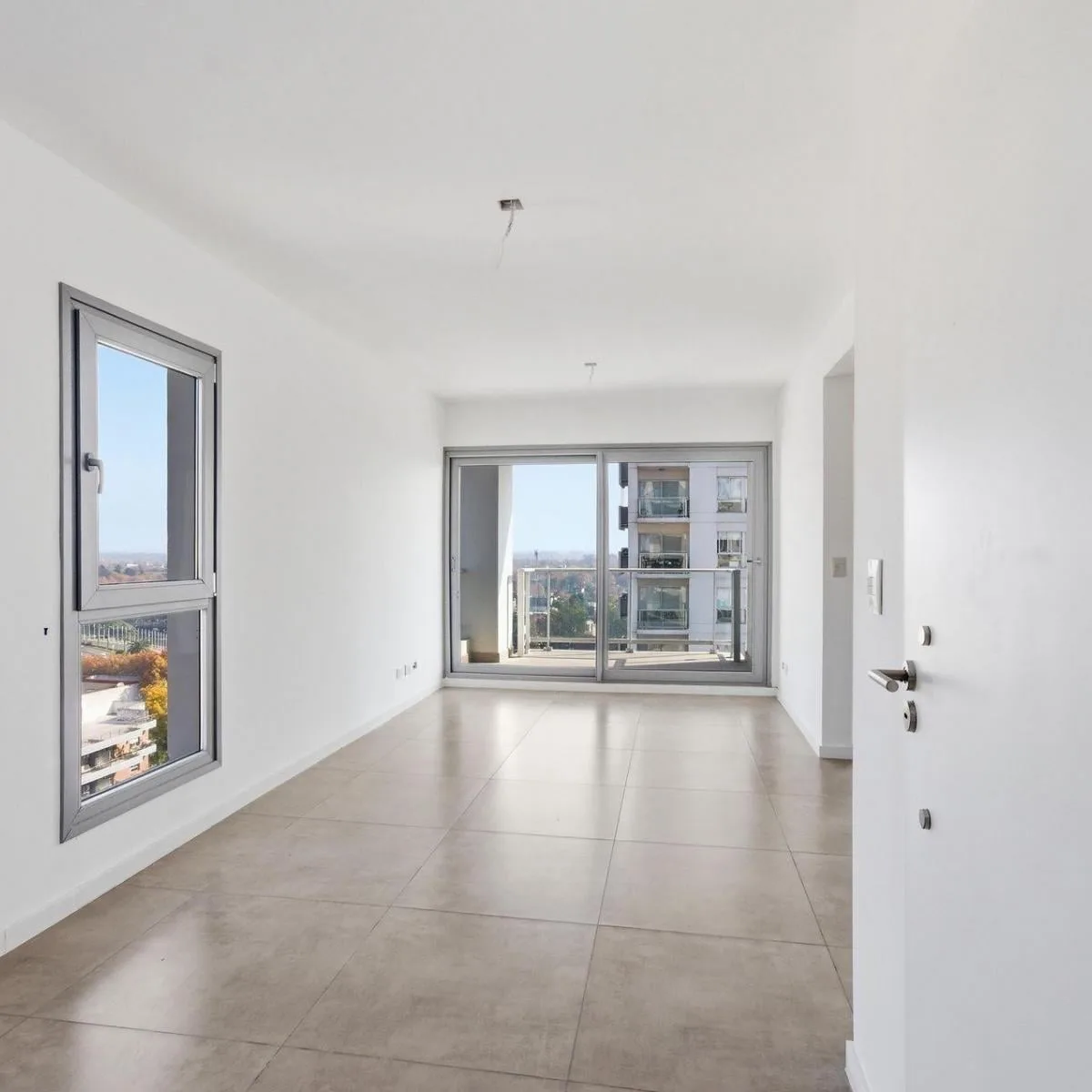 15A этаж, 2 комнаты с amenities