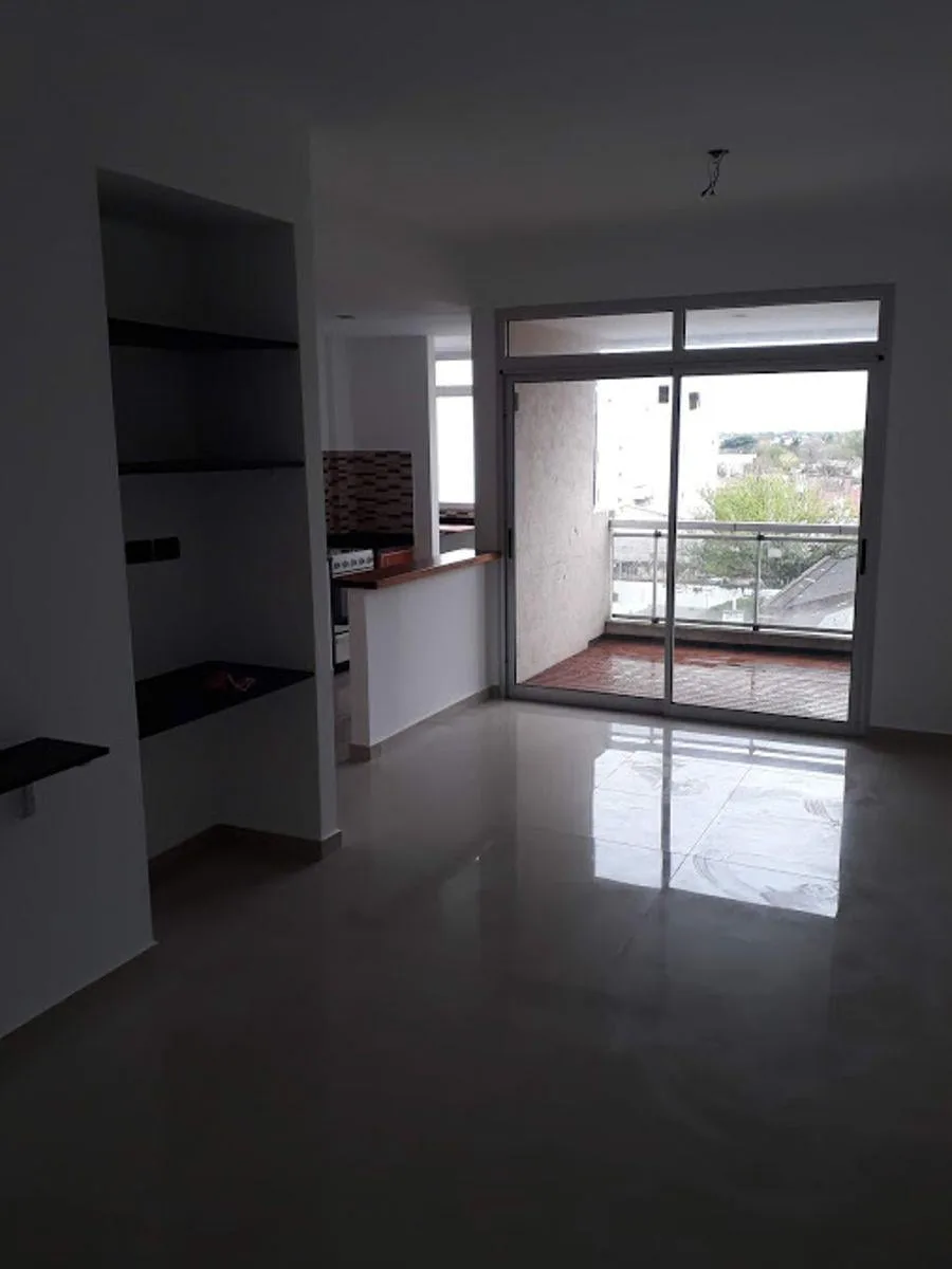 4º andar com varanda de frente