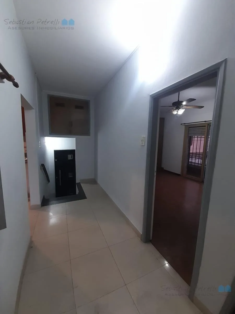 Departamento con patio y parrilla