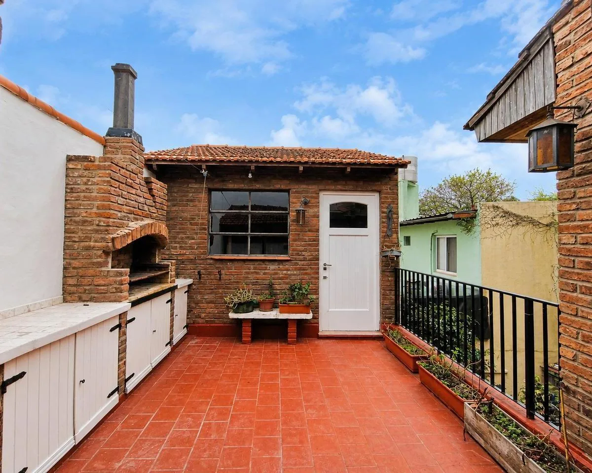 PH with patio and grill