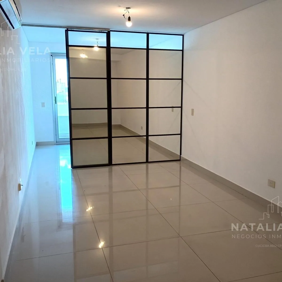 Monoambiente con balcón y amenities