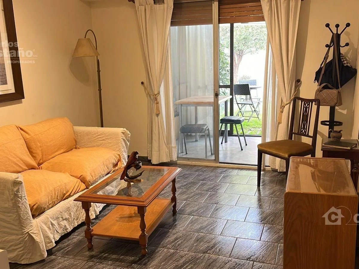 Dúplex 6 ambientes con jardín